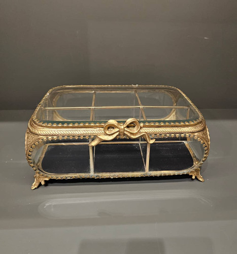 تی بگ برنجی ،ظرف پاپیونی، جهیزیه عروس ،کادویی برای عروس